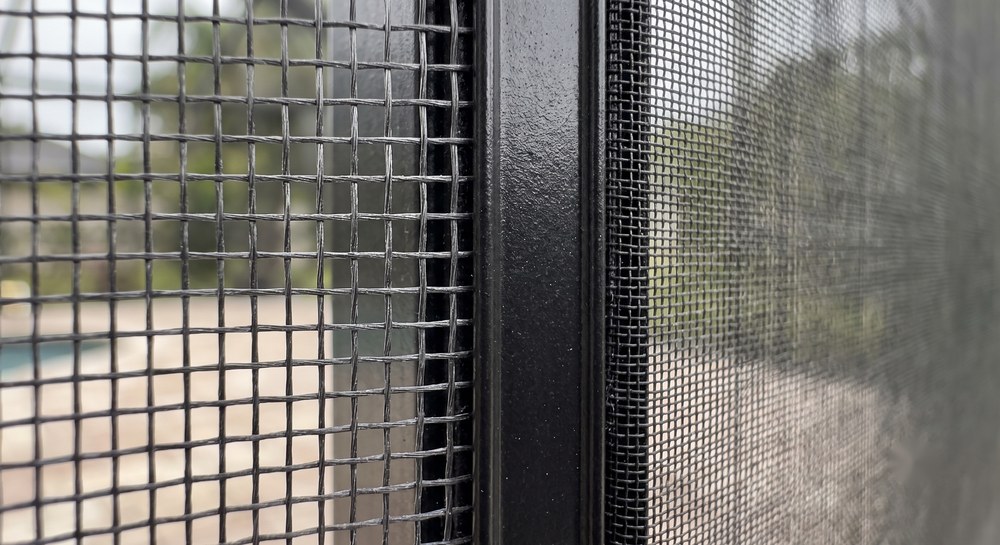 Best pool cage screen for Florida guide